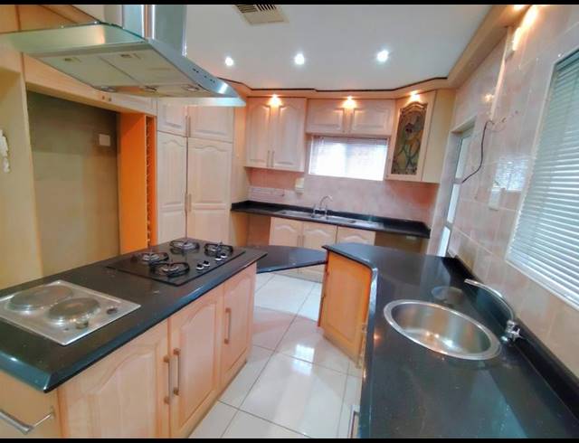 4 BEDROOM HOUSE FOR SALE IN NORTHDENE